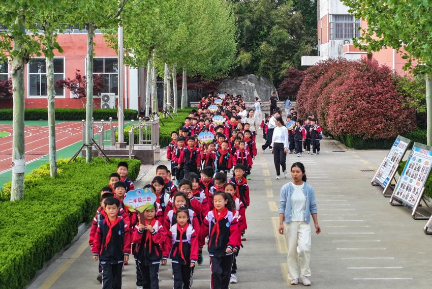 河東区柴河小学校:創設以来初の春季休暇スタート 400人超 ...