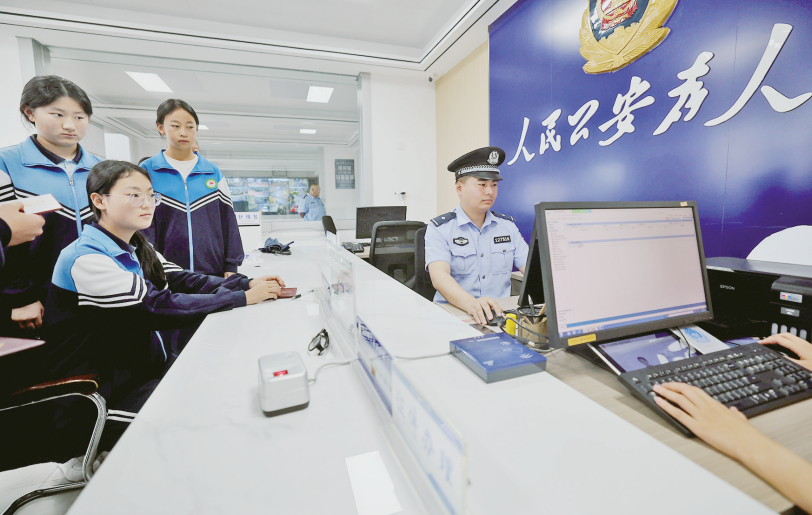 警察署、高校入試・大学入試受験生向け身分証明書発行に特別窓 ...